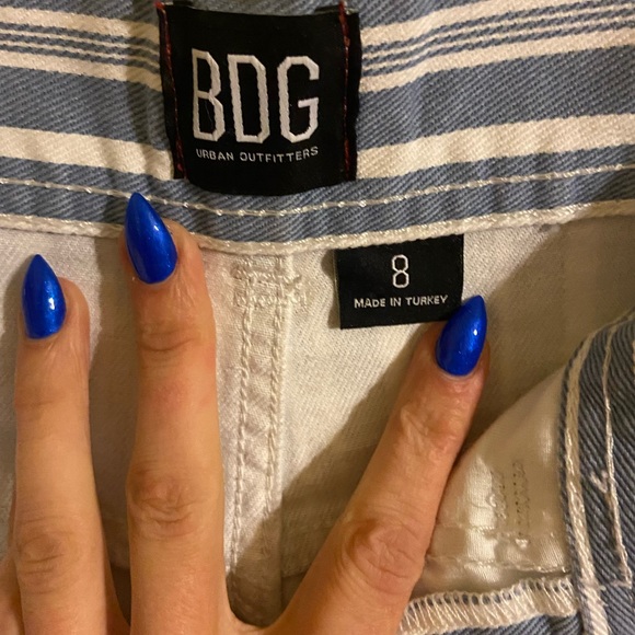 Urban Outfitters High Waisted Shorts - Picture 3 of 3